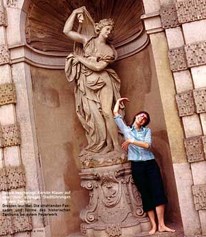 Frl. Kerstin posiert im Zwinger
